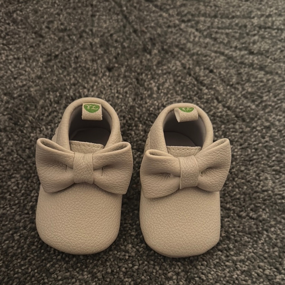 Stylish Cream Baby Shoes with Bow